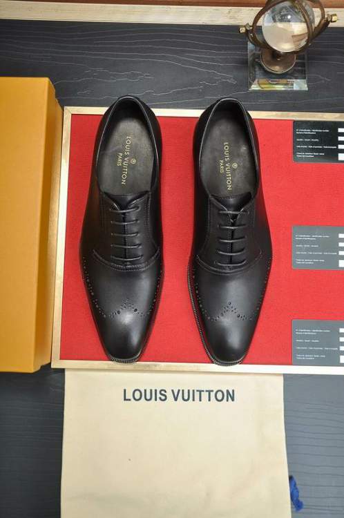Picture of Louis Vuitton Shoes _SKULVsz38-45hnh082414667